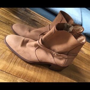 **Italian Hand-Made Ankle Boots **